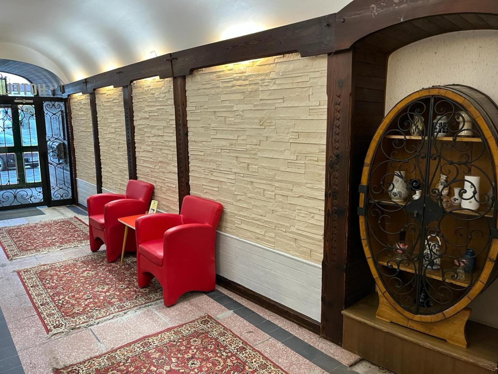 City Hotel Post 20 因河畔布劳瑙 外观 照片