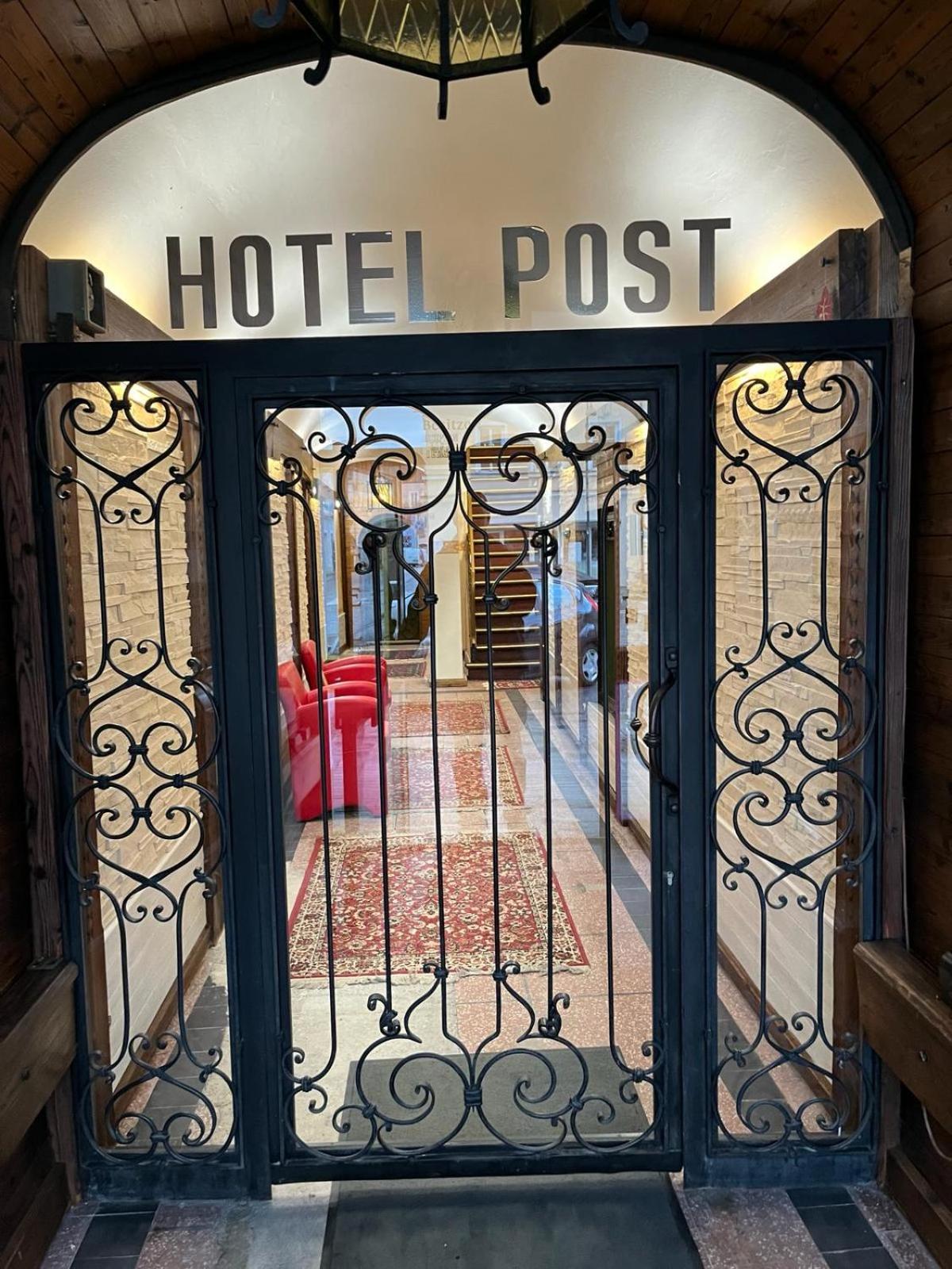 City Hotel Post 20 因河畔布劳瑙 外观 照片