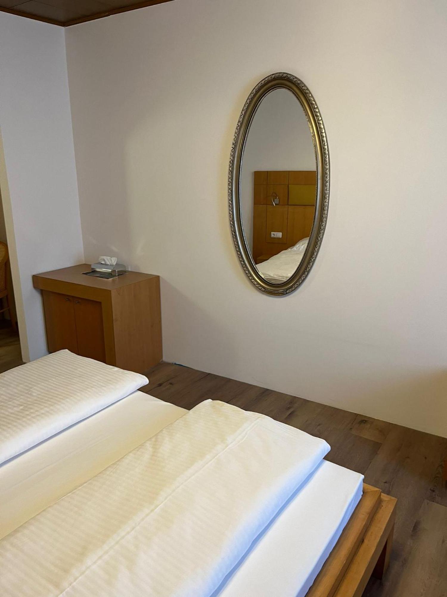 City Hotel Post 20 因河畔布劳瑙 外观 照片